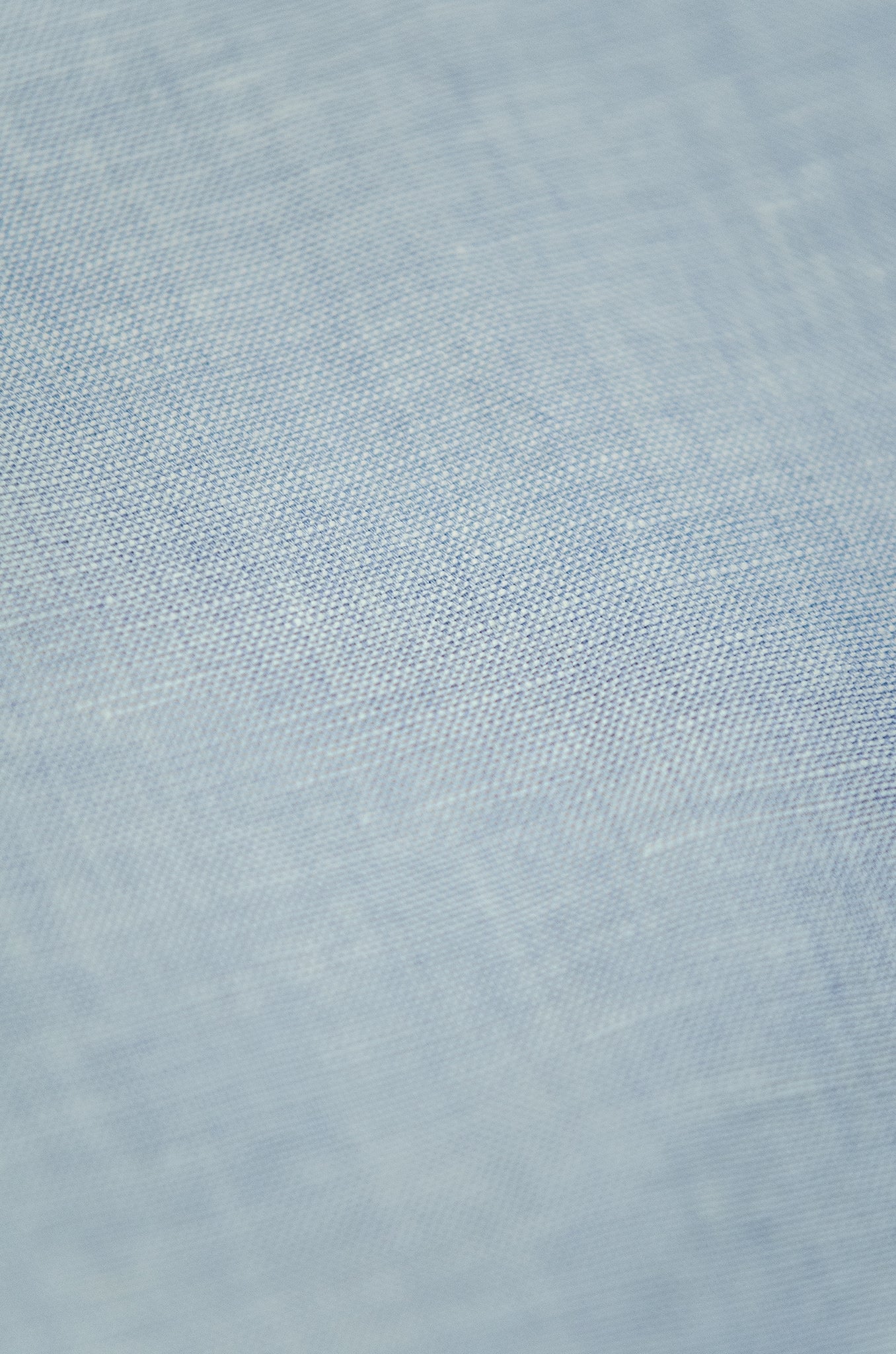 Clodoveu long-sleeved shirt in master oxford linen (sky blue)