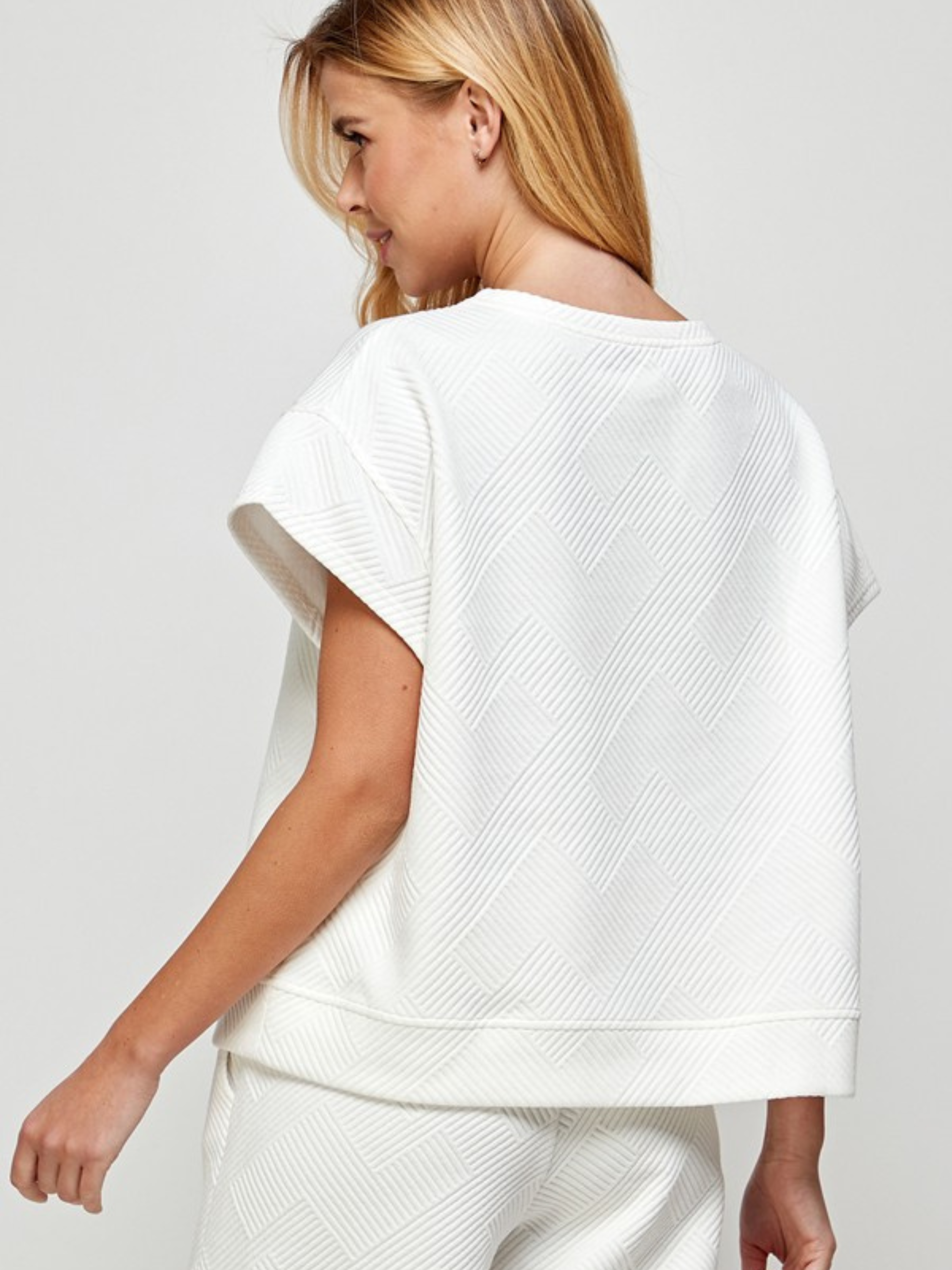 Easy Textured Short Sleeve Top - White