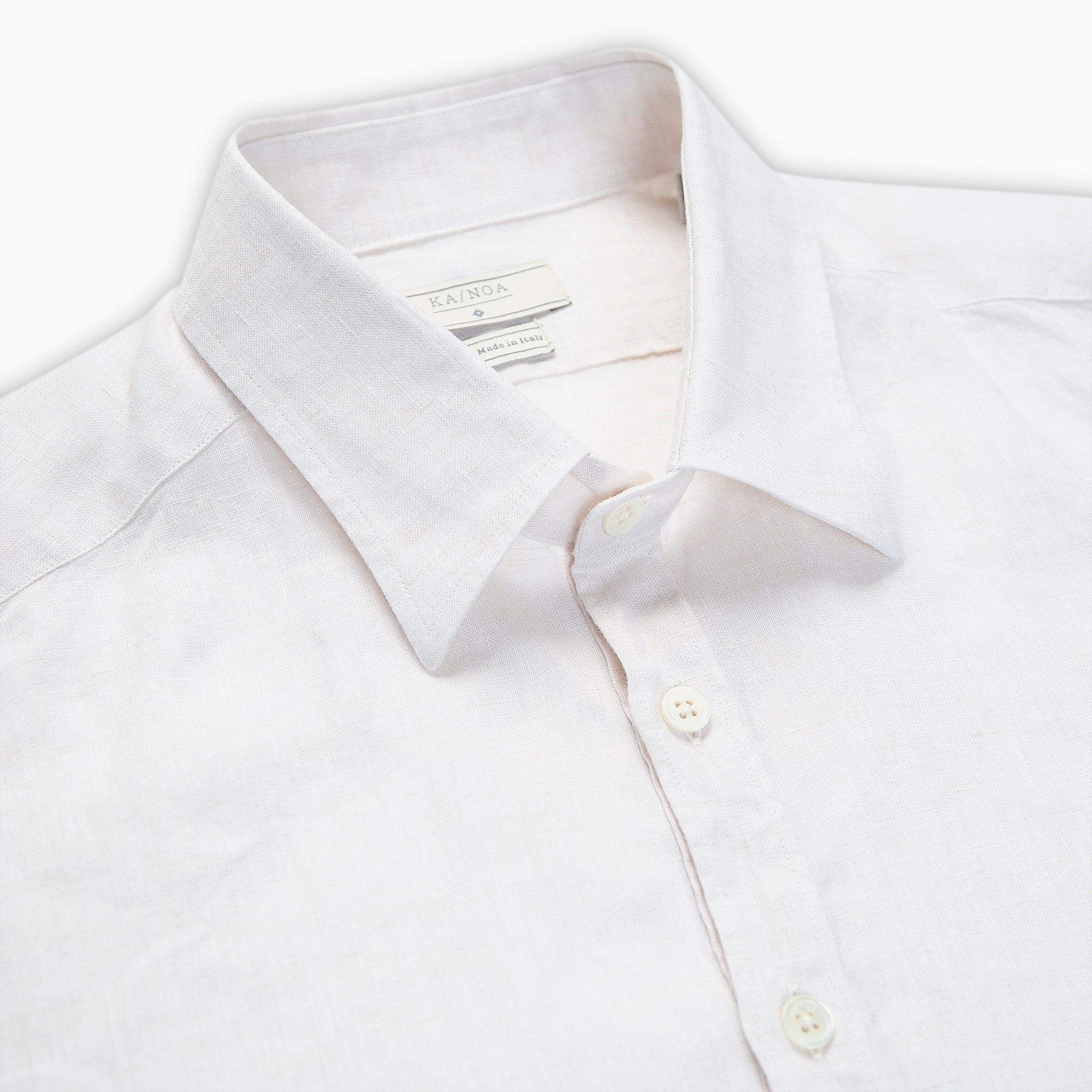 Raimond half-buttoned shirt in Capri Linen