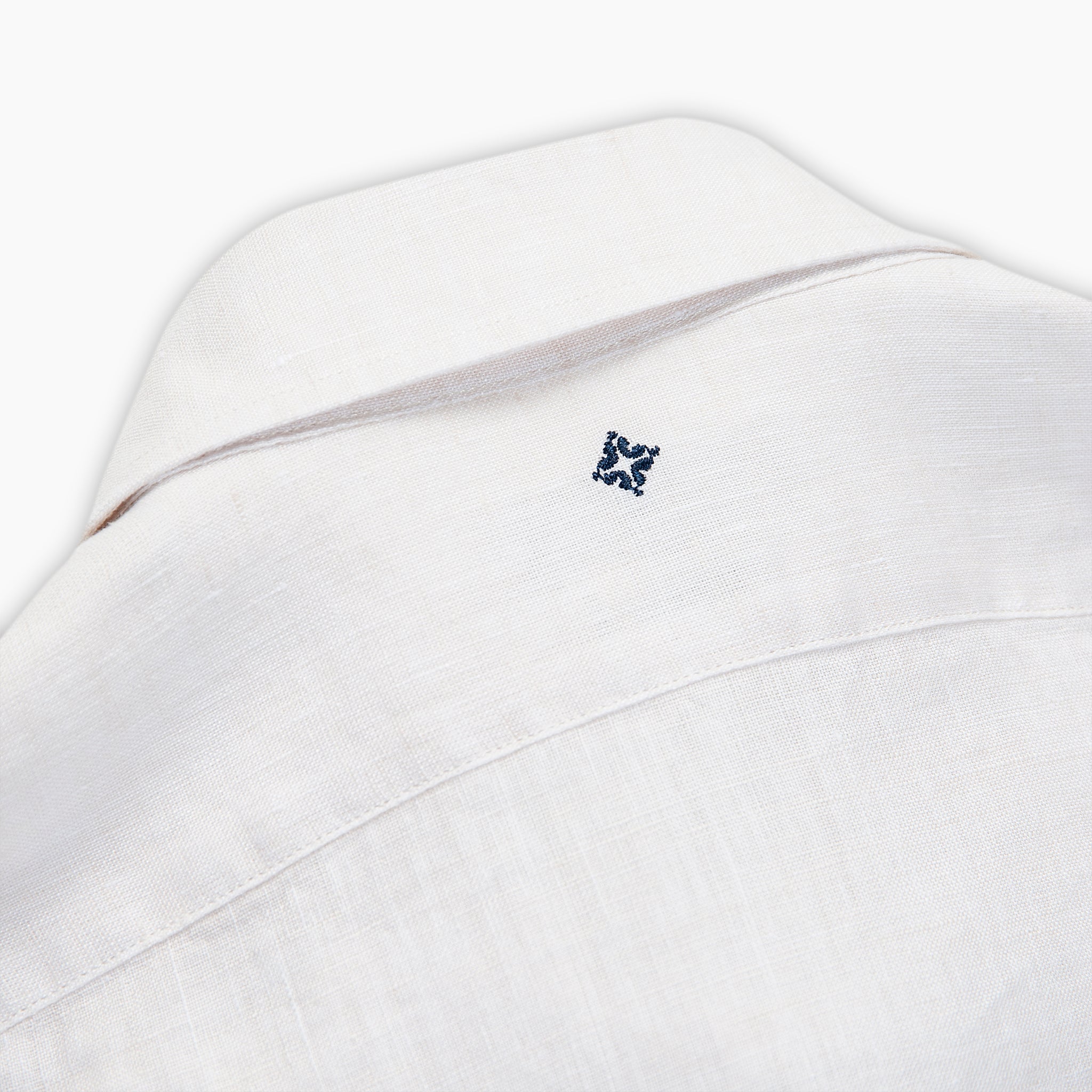 Raimond half-buttoned shirt in Capri Linen