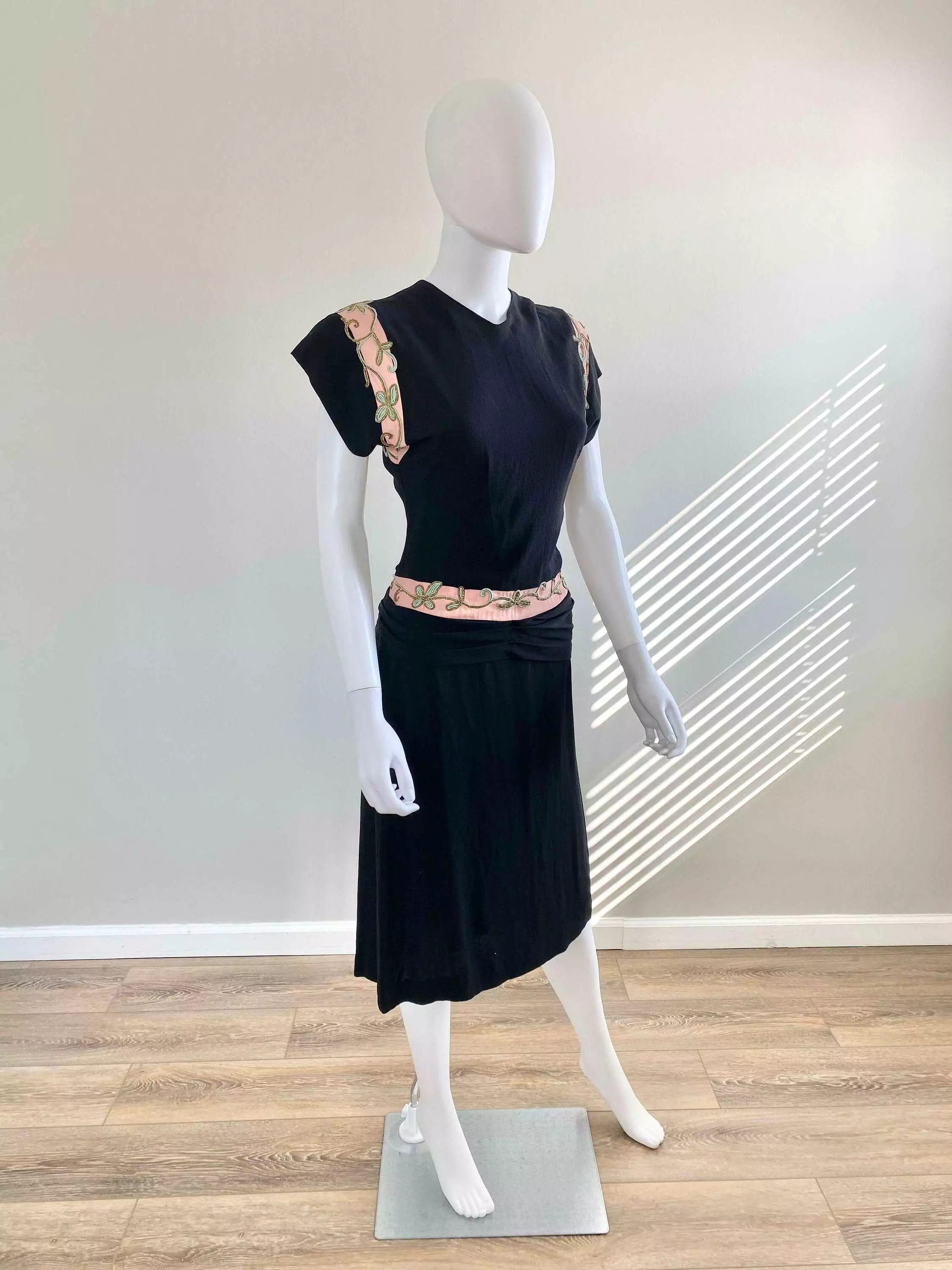 Vintage 1940s Black Rayon Party Dress / 40s retro dress with bows / mid century dress / Size XS S